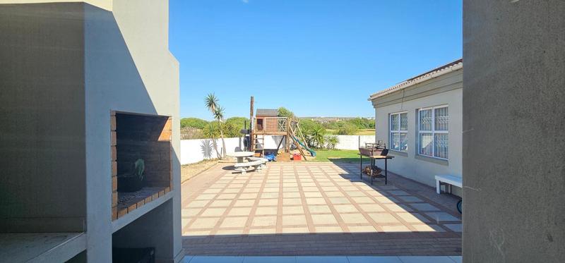 4 Bedroom Property for Sale in Country Club Western Cape